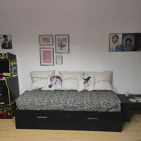 90's House Daire