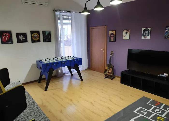 90's House *