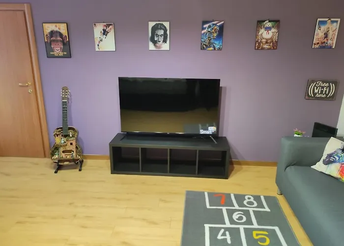 90's House Neapol